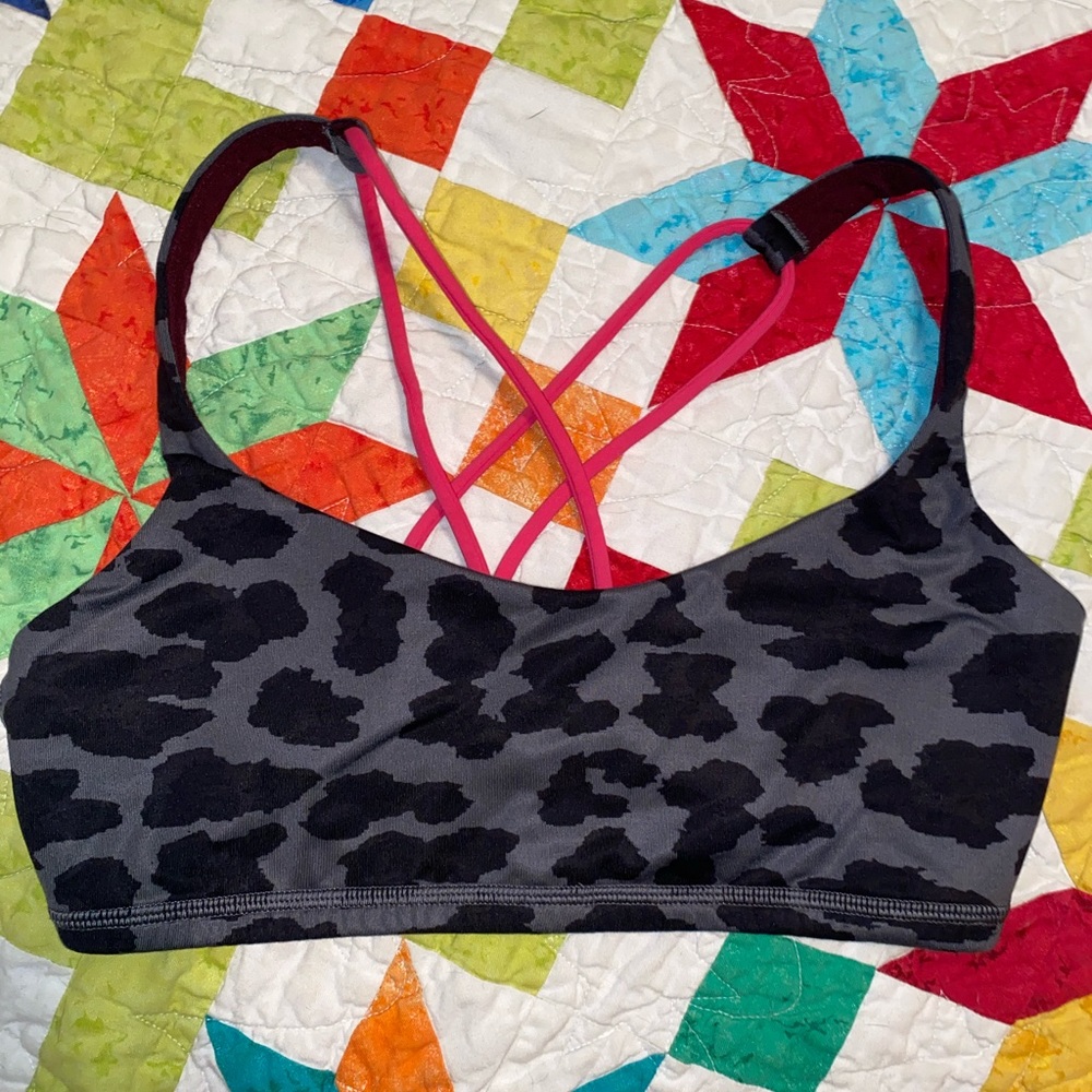 like new lululemon sports bra